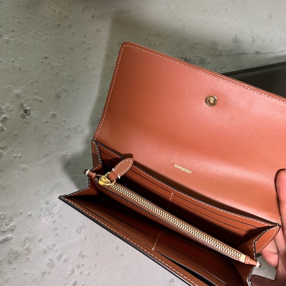 Burberry Check Continental Wallet - Picture 10 of 12